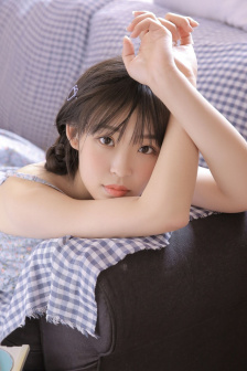 漂亮的保姆播放中文版